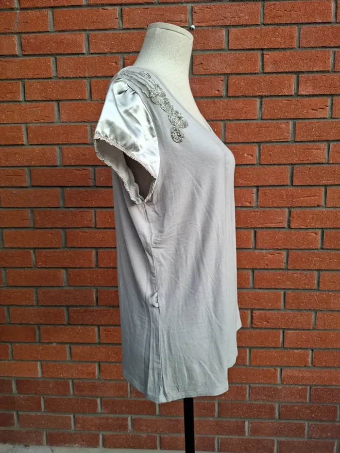 Tshirt T42-44 - photo numéro 2