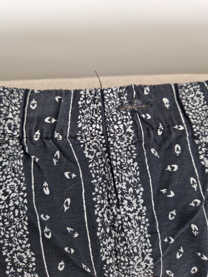 Pantalon noir a motif blanc, Pierre Catel - photo numéro 3