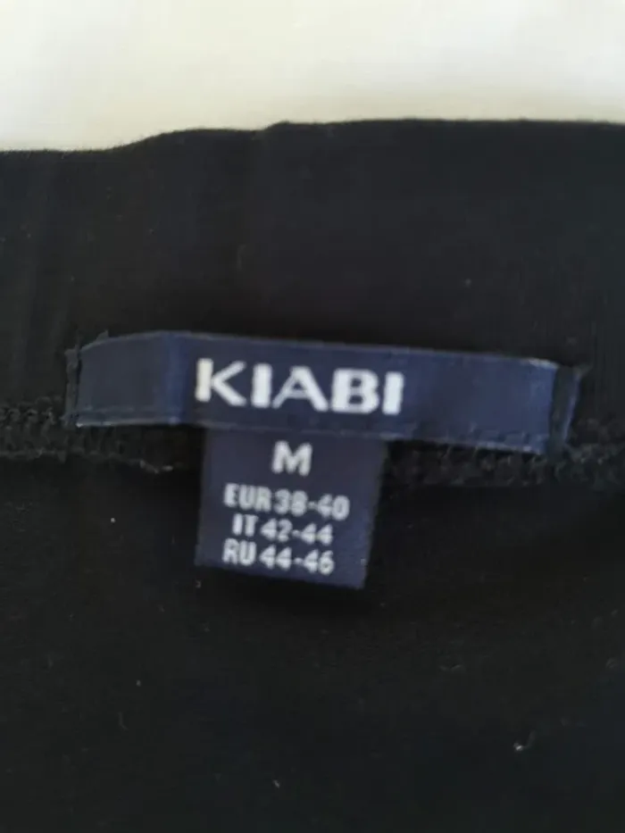 jupe noire Kiabi taille 38 40 - photo numéro 3