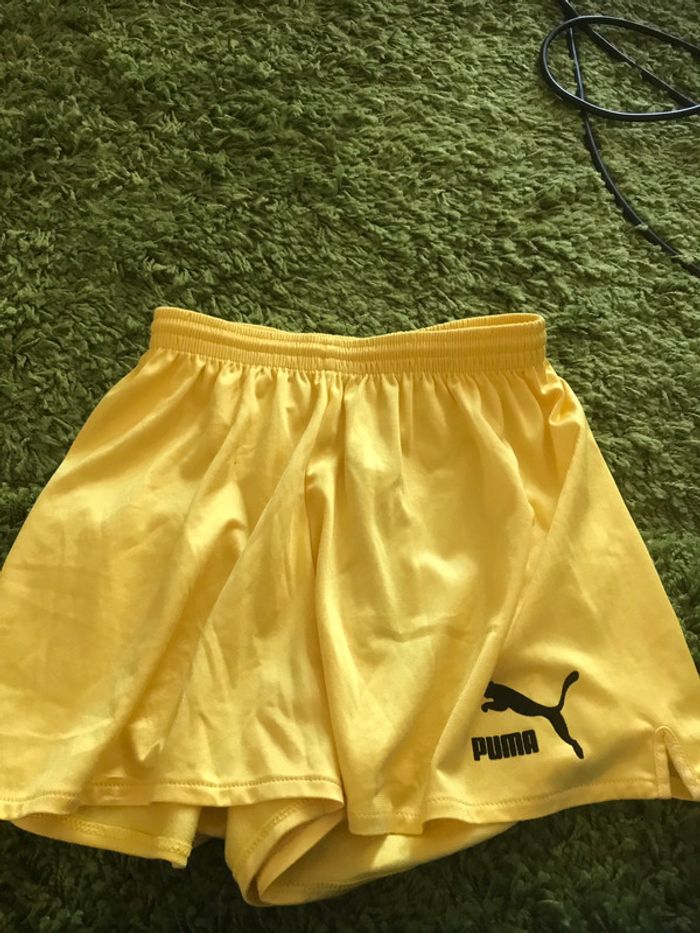 short puma jaune taille 70 cm