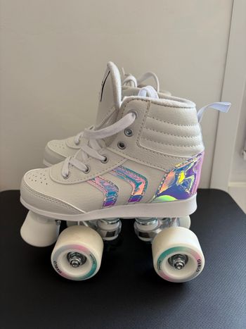 Décathlon OXELO rollers Patin à roulettes enfant QUAD 100 JR blanc holographic