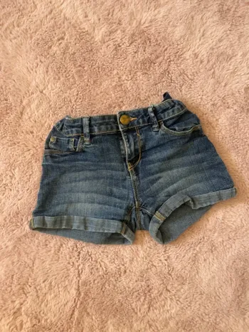 Short jean court