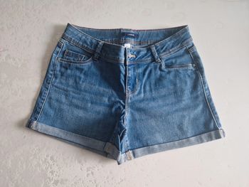 Short fille