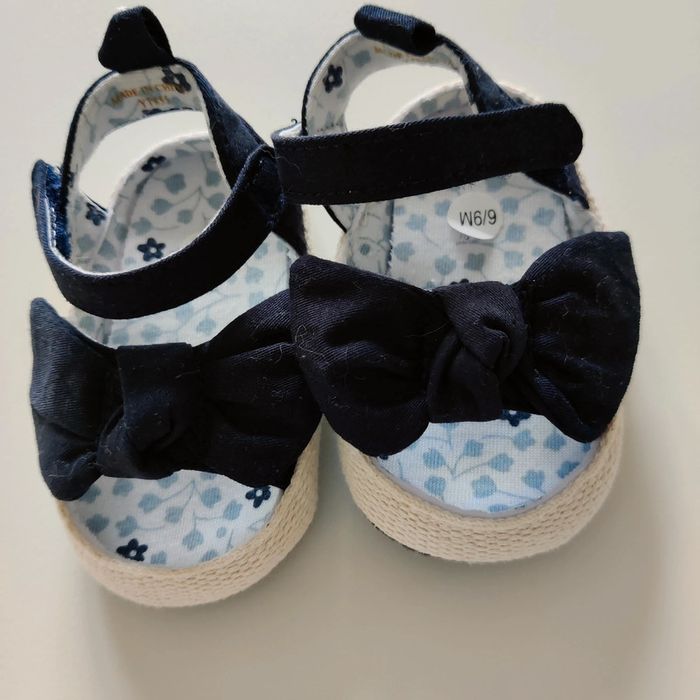 Chaussures bleues 6-9 mois