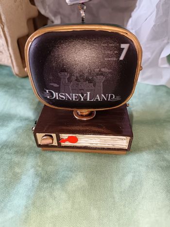Ornement decoration Télévision Disney les 100 ans neuf