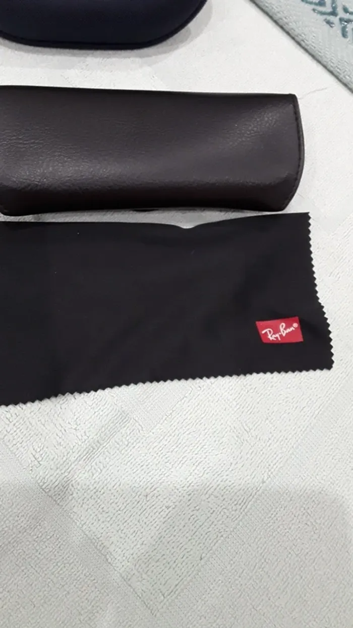 2 etuis lunettes , prix pour les 2* - photo numéro 3