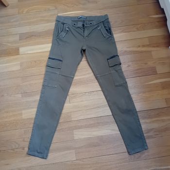 Cargo kaki