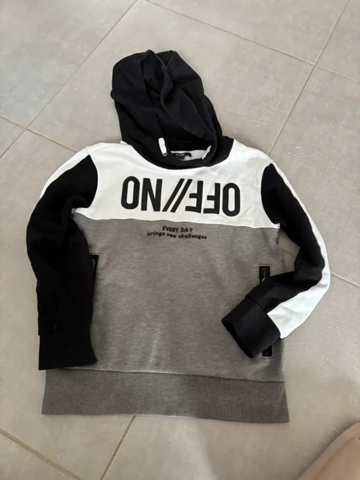 Pull Kiabi, 10 ans