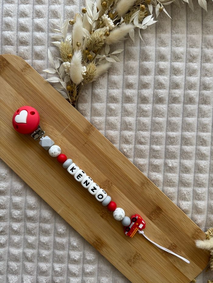 Attache tétine en silicone - photo numéro 5