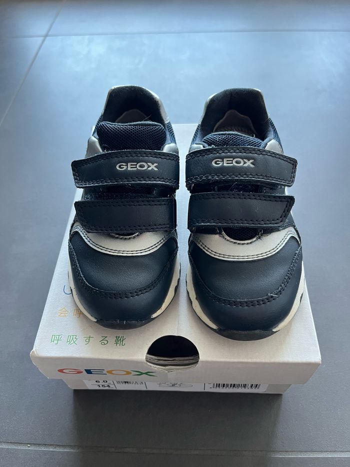 Baskets Geox taille 23