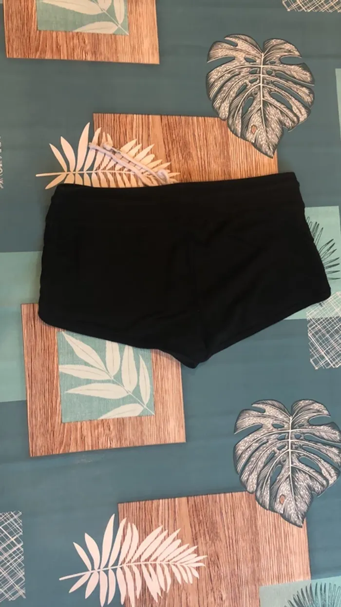 Short Undiz - photo numéro 2