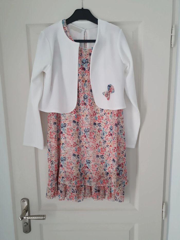 Bel ensemble robe et veste courte 12 ans