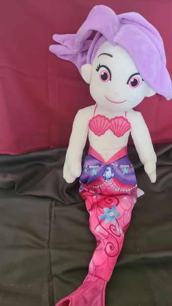 Grande peluche poupée sirène mauve violet rose GMBH