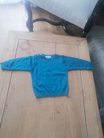 Pull bleu