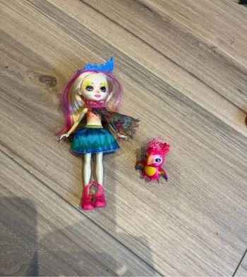 Enchantimals perroquet