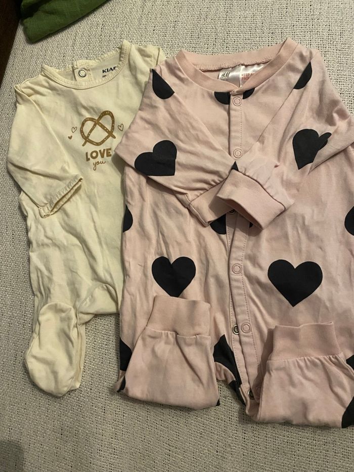 4 pyjama TBE taille 1 mois kiabi orchestra HM - photo numéro 3