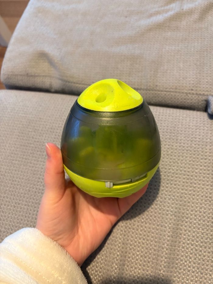 Boule de nourriture pour chien - photo numéro 2