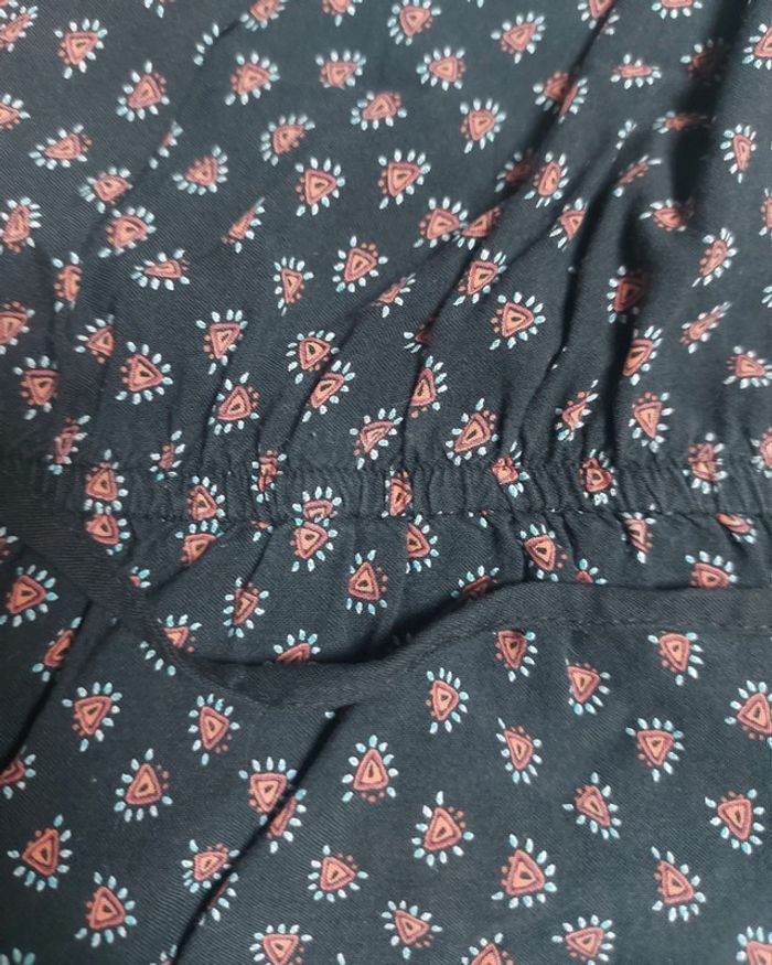 robe à motifs de la marque Clockhouse
Taille 36 - photo numéro 5