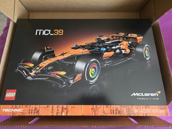 Lego 42228 McLaren F1 MCL38
