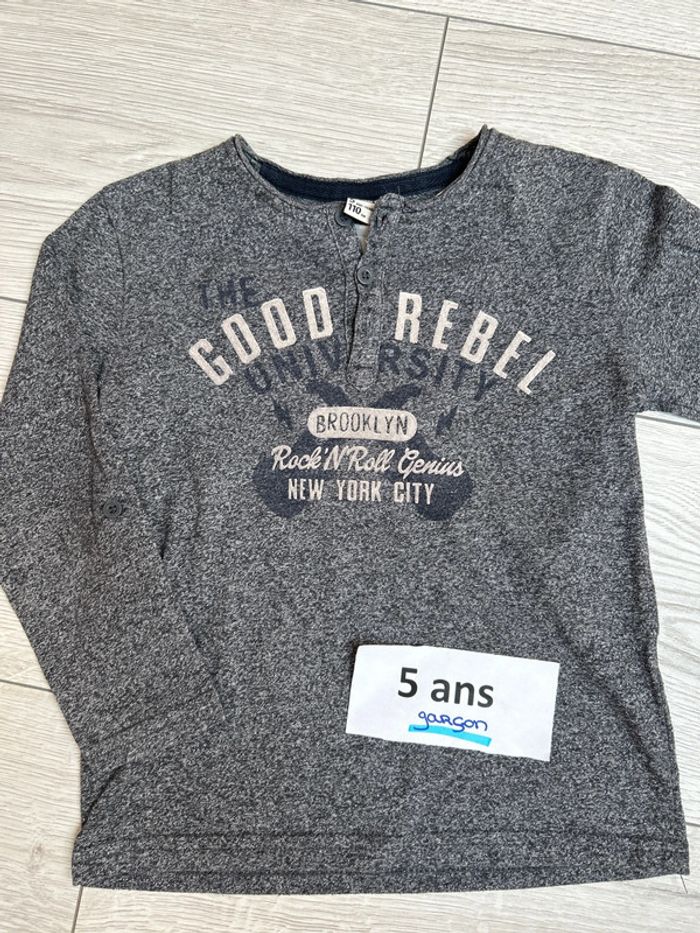 T-shirt