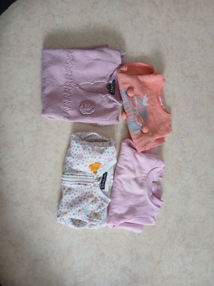 Lot de 4 pulls - photo numéro 2