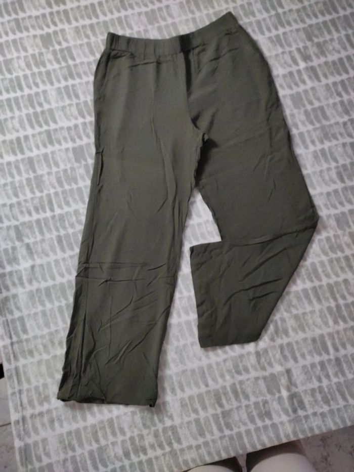 Pantalon jambes larges fluide taille élastique kaki yessica c&a taille S 36