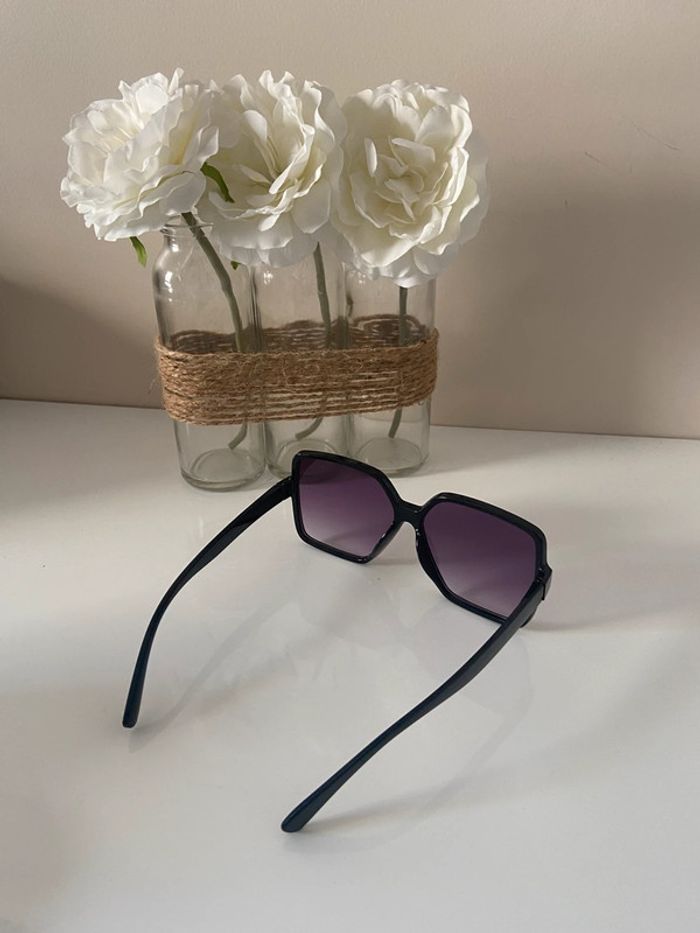 Lunettes de soleil - photo numéro 3