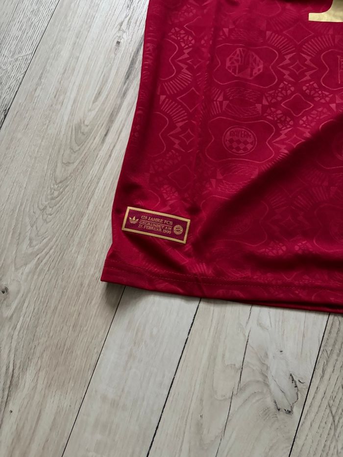 Maillot Bayern 125 ans taille M - photo numéro 7
