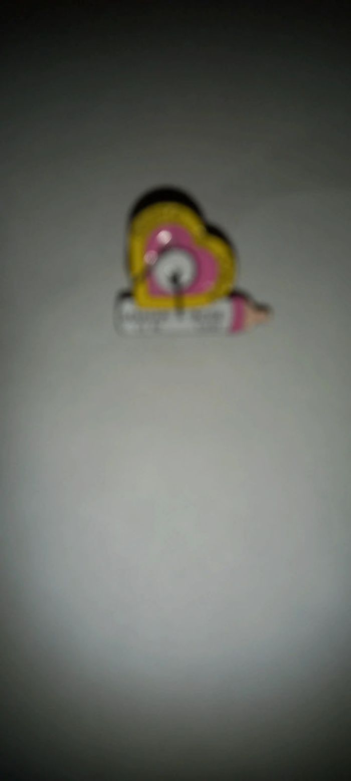 Pin's resto du cœur maman bébé - photo numéro 2