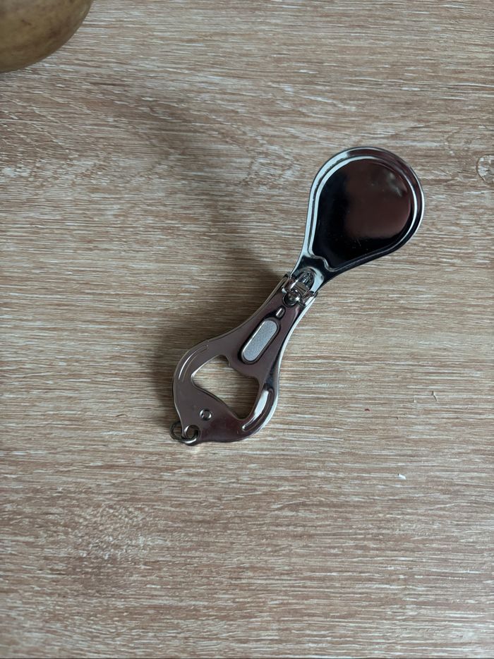 Coupe ongle et ouvre bouteille souvenir Rome - photo numéro 4
