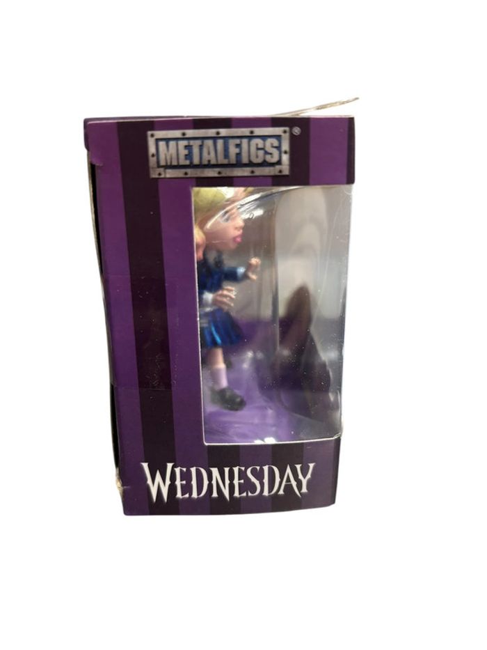 Figurine MetalFigs Wednesday / Mercedi Enid Sainclair Jada Toys neuf - photo numéro 3
