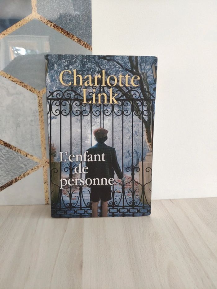 Livre grand format L'enfant de personne Charlotte Link