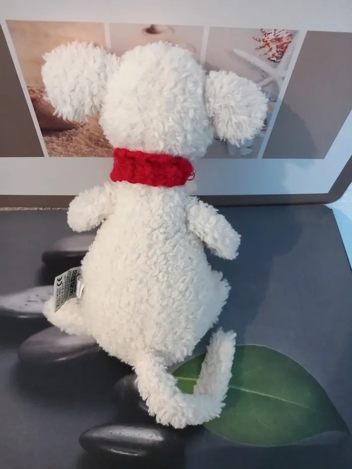 Peluche doudou souris Jellycat avec son écharpe 28cm - photo numéro 4