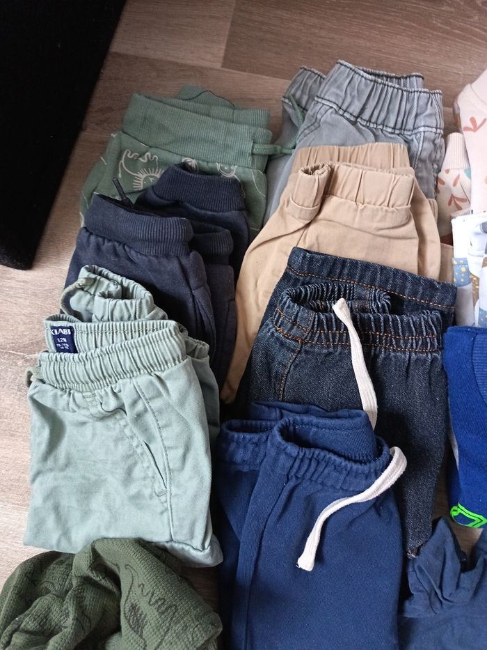 Lot de vêtements bébé garçon 12 mois - photo numéro 2