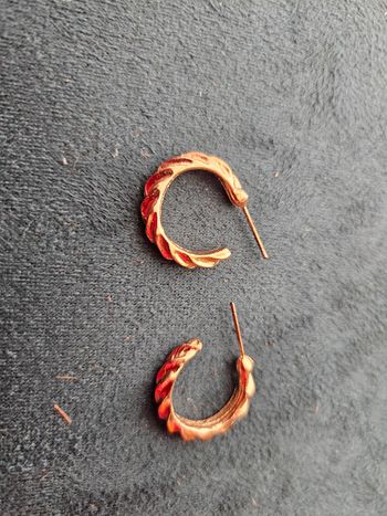 Boucle d'oreille 69