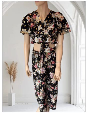 Ensemble fleuri New Collection – Neuf – Taille M – Été 2025