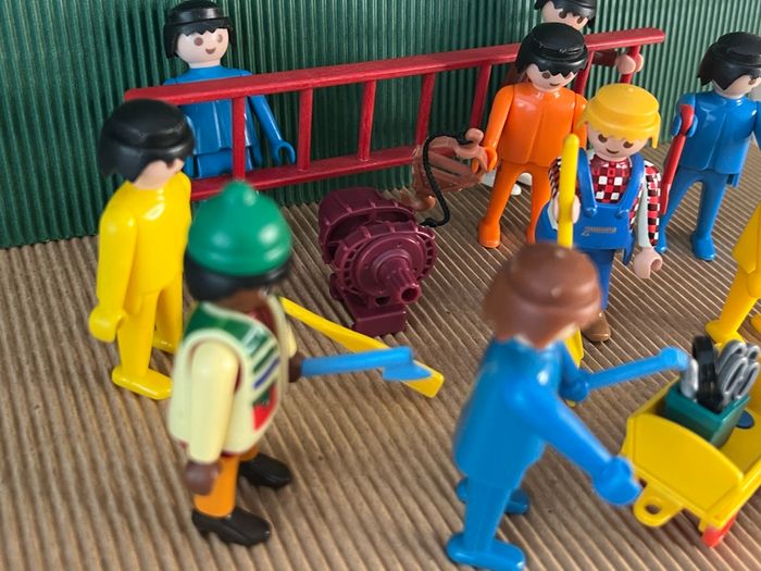 Lot de Playmobil + accessoires - photo numéro 7