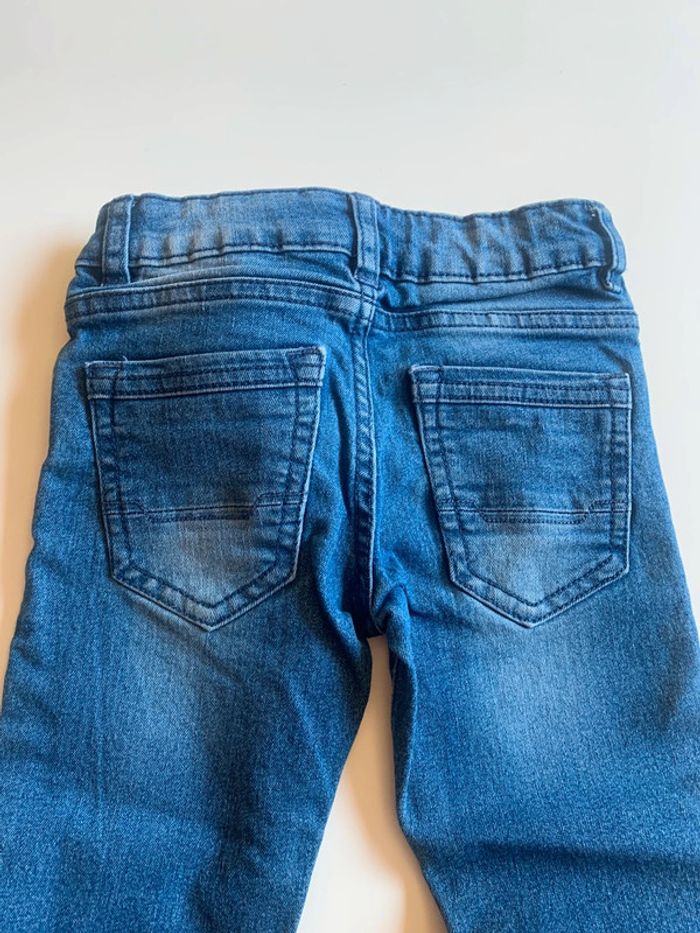 Jean bleu - photo numéro 2