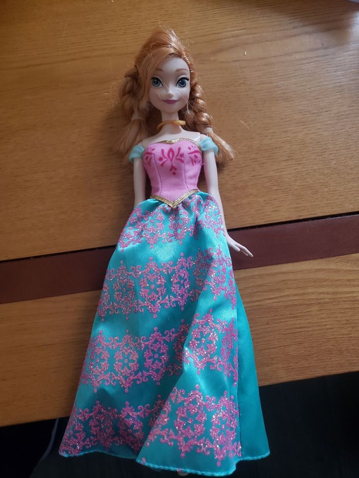 poupee reine des neiges