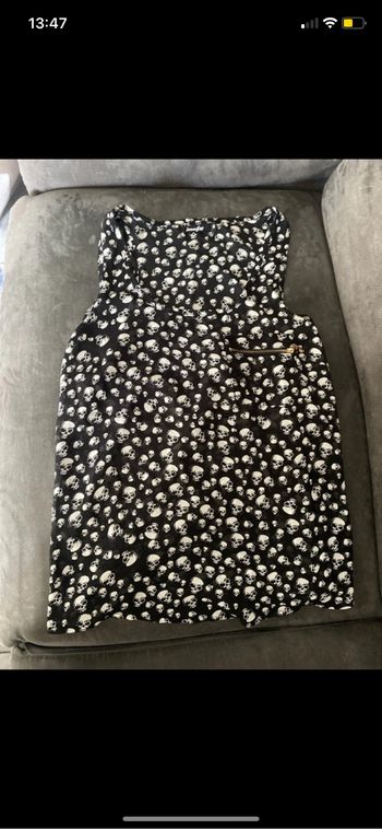Haut léger transparent motif tête de mort