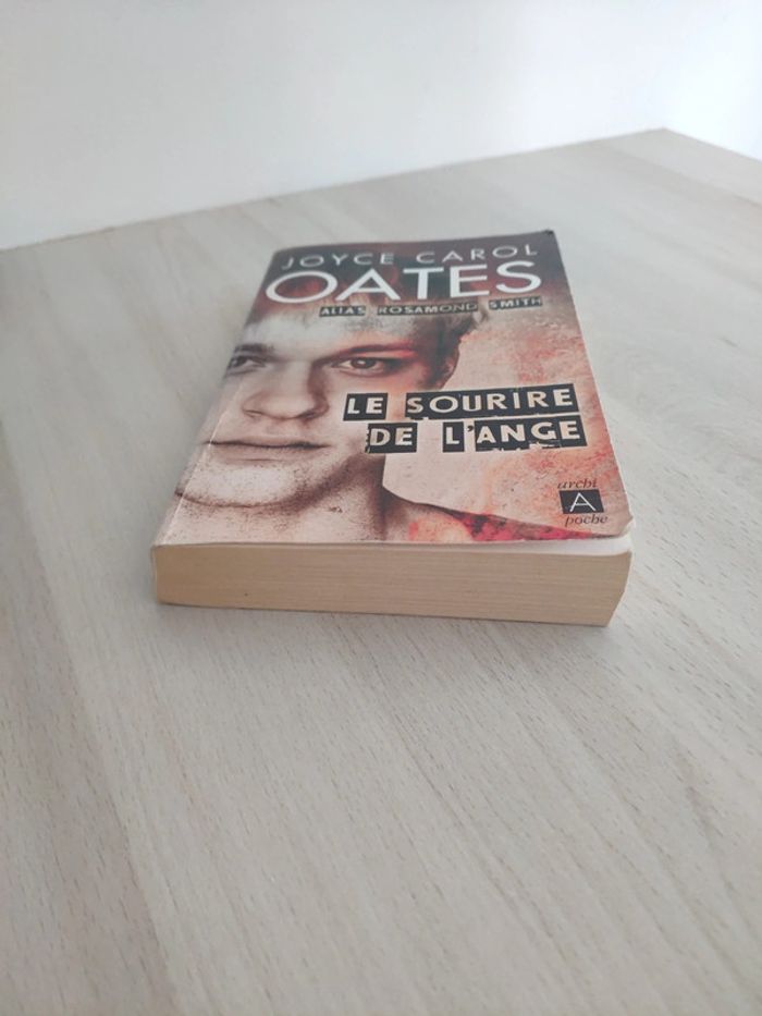 Livre poche le sourire de l'ange Joyce Carol Oates alias rosamond Smith - photo numéro 2