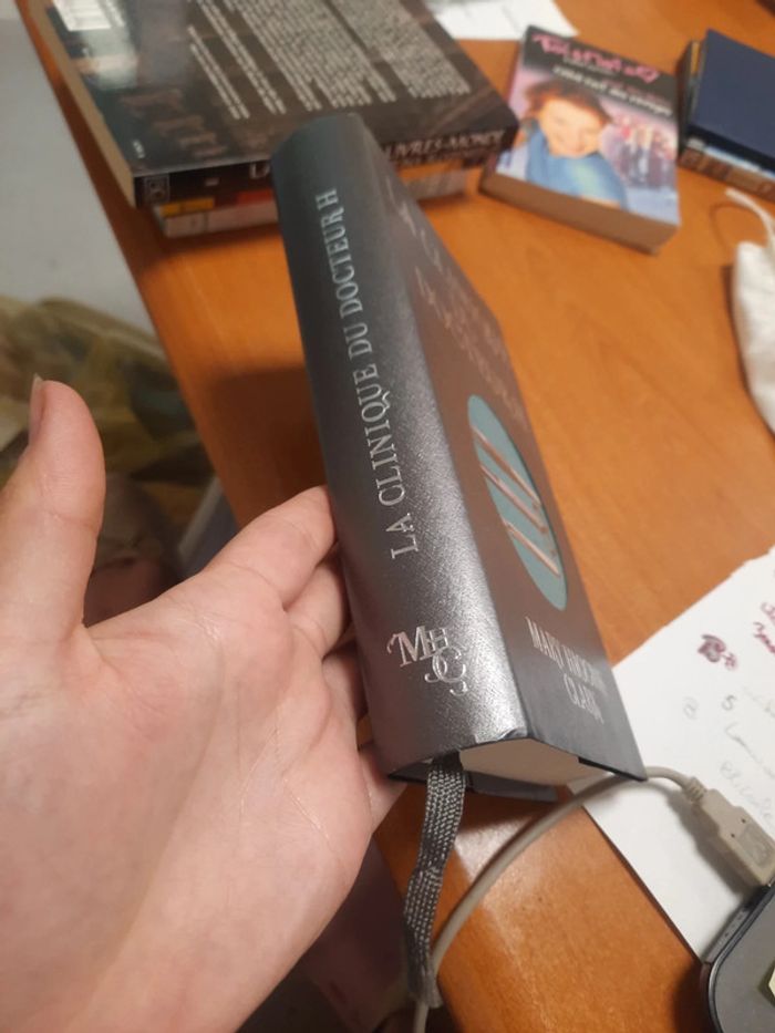 Livre albin michel la clinique - photo numéro 2