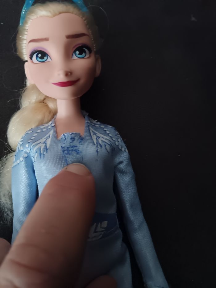 Elsa chantante  2018 . Très bon état - photo numéro 2