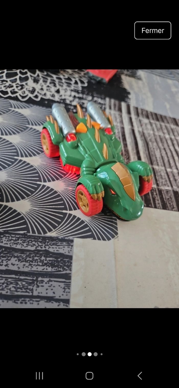 Lot voitures et figurines - photo numéro 4