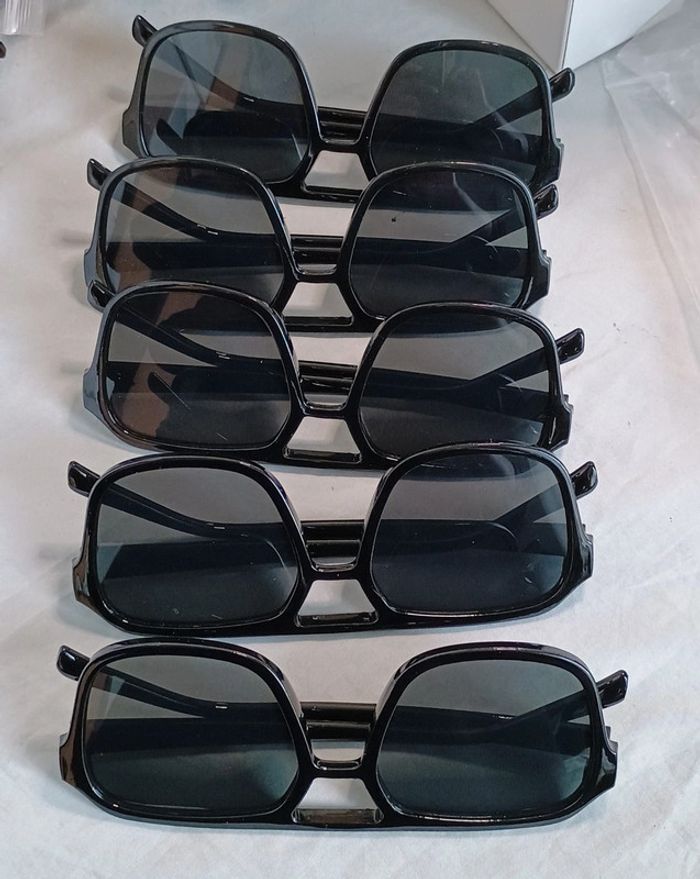 Lot de lunettes de soleil été familiale - photo numéro 5