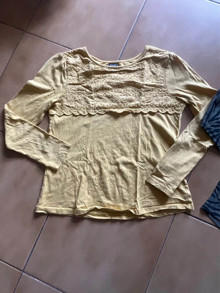 Lot t shirts fille 10 ans - photo numéro 2