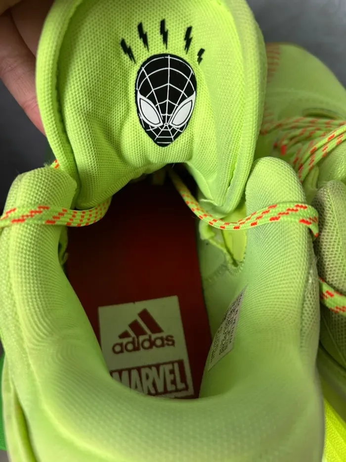 Adidas D.O.N Issue 2 Marvel Spidey Sense - photo numéro 6