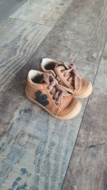 👦 chaussures na!  Taille 19 en très bon état