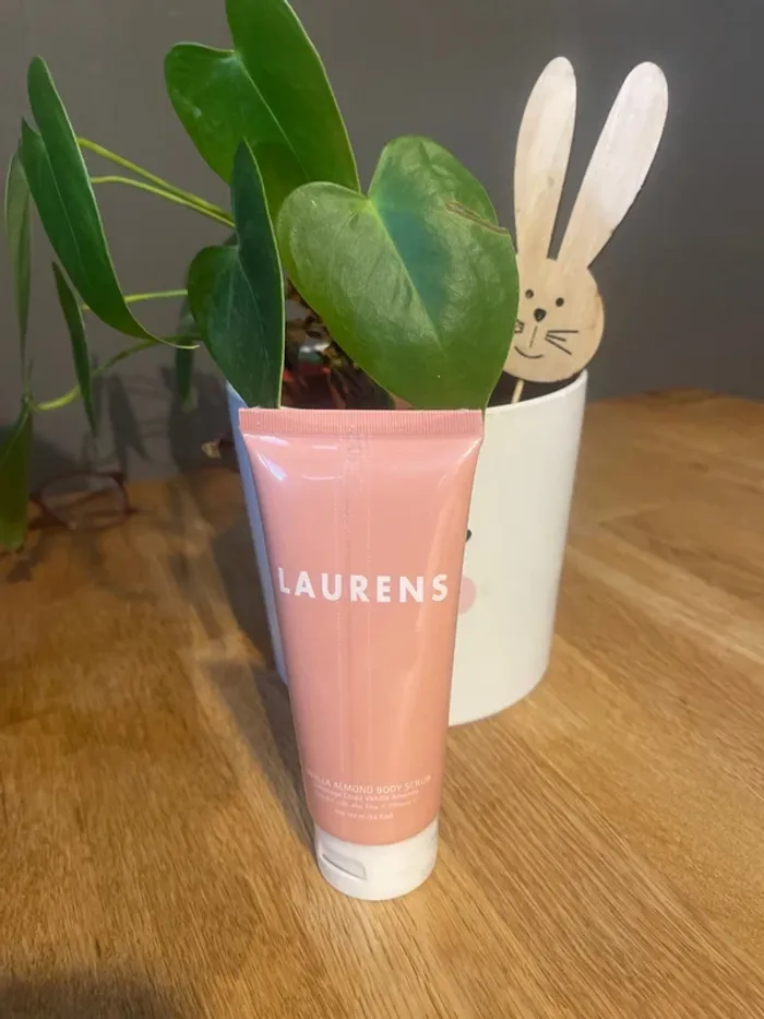 Gommage Cora vanille amande Laurens