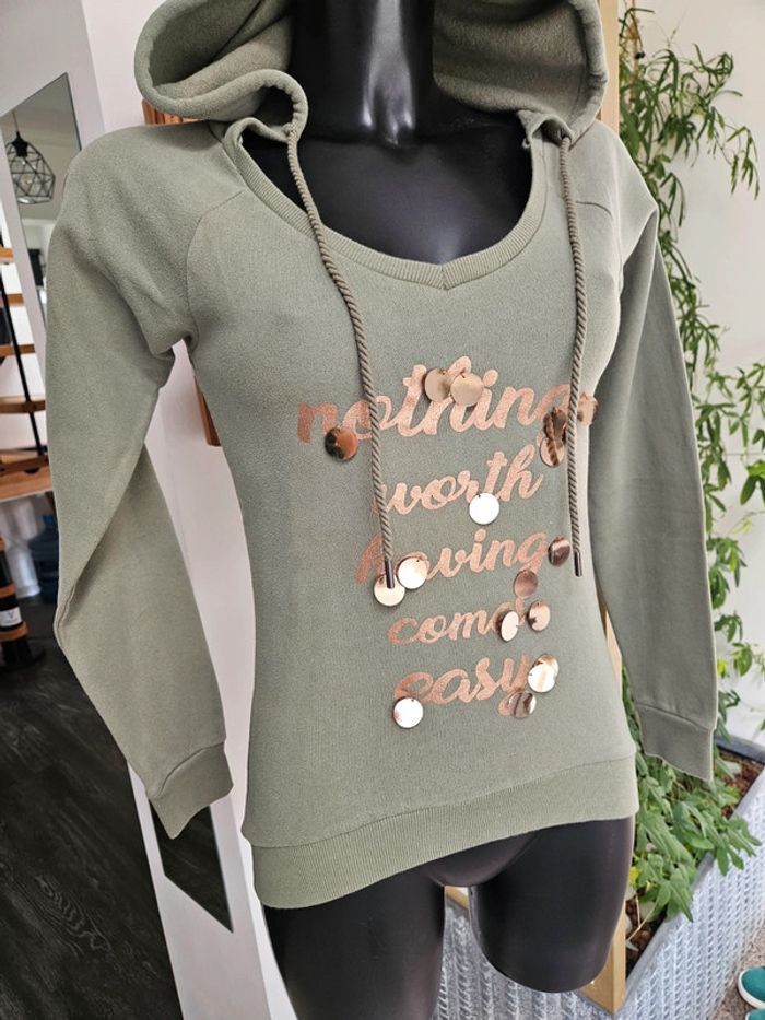 Guess pull vert à capuche taille XS